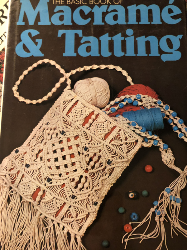 VERKOCHT | 1973 - Boeken | The Basic Book of Macramé & Tatting