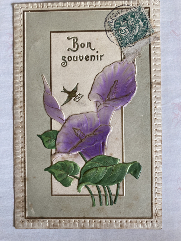 Mixed Media | Reliëfkaart met paarse bloemen - Vintage of antieke briefkaart set met knoopjes