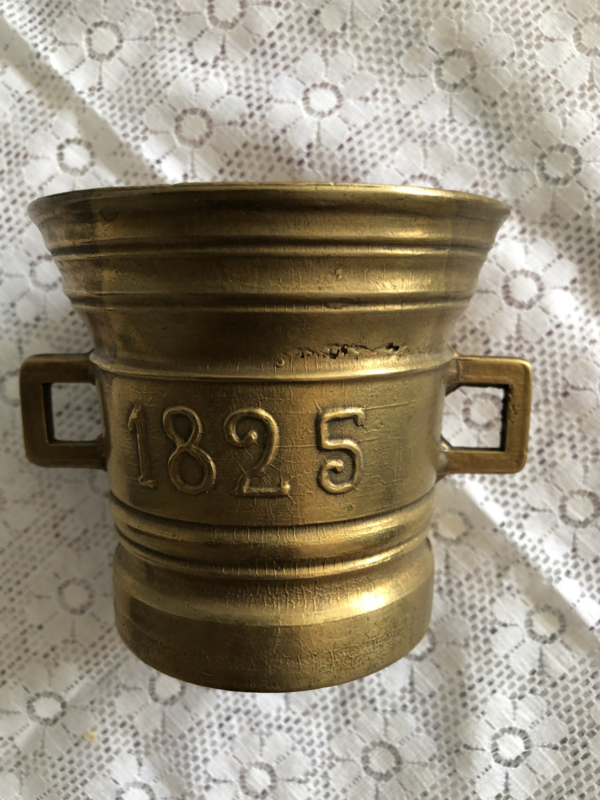 Messing | apothekers beker vijzel  '1825' | Brass Mortar 1825
