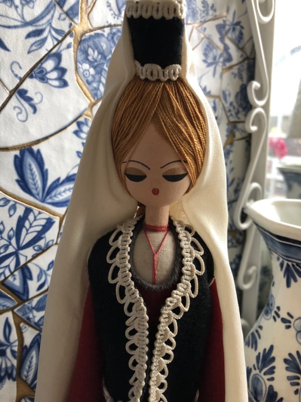 Bulgarije | Poppen | Houten vintage klederdrachtpop - handwerk'Denitsa'