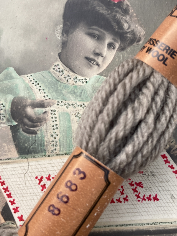 GRIJS - Scheepjes borduurwol, tapisserie/gobelin of punch needle wol - kleurnummer 8683