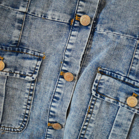 Jurkje in blauw denim/spijkerstof