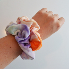 Scrunchie velvet oranje, roze, lila en rood