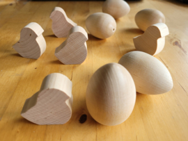 Houten ei + kuiken