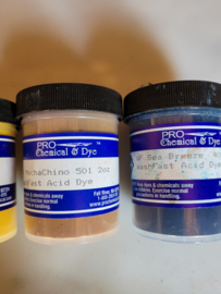 Pro chemical verf voor wol en zijde, verschillende potjes