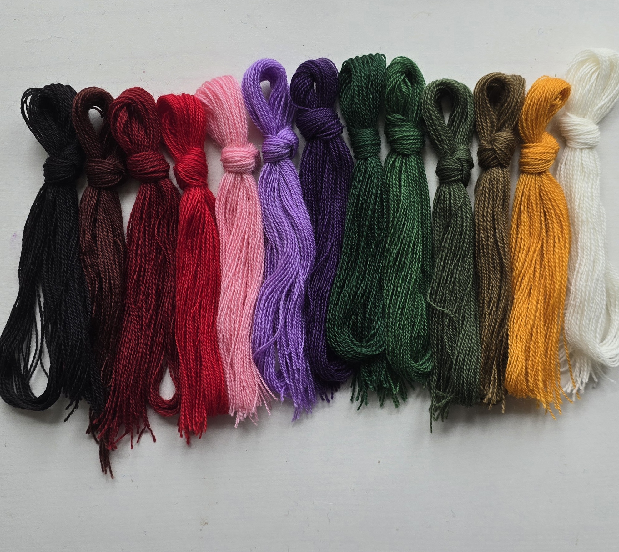 Dun wollen garen, set van 13 kleuren
