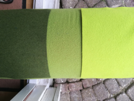 Vadmal, lentegroen lapjes 20 x 30 (rechts op foto)