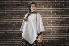 Alwero - Unisex Poncho in merino wol - Ana Buckle - Stone - One size