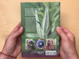 Bijvoet, het magische vrouwen- en sjamanenkruid  NIEUW Met gratis boekenlegger! - Tanja Hilgers -  In bestelling, voorradig op 9 april