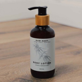 RAW ROOTs - Voedende bodylotion hennepzaad, brocoli en etherische olie van sandalhout - 200 ml