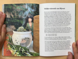 Bijvoet, het magische vrouwen- en sjamanenkruid  NIEUW Met gratis boekenlegger! - Tanja Hilgers -  In bestelling, voorradig op 9 april