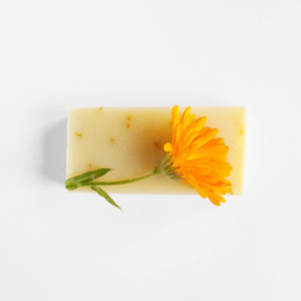 Werfzeep - Calendulazeep met borage, avocado en ceder - 100 gr