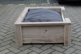 Hondenmand Vito gebruikt hout