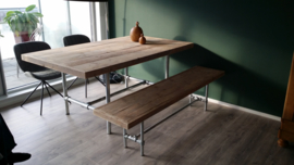 Tafel met steigerbuis onderstel