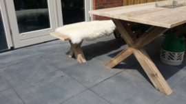 Tafel met kruispoten