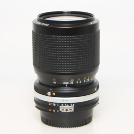 Nikon AIS f3.5~4.5 - 35~105mm + macro
