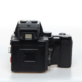 Mamiya 645 super + f2.8 - 80mm