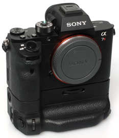 Sony A7R body + verticale grip