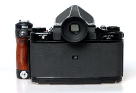 Pentax 6x7 + 2.4 / 105mm lens