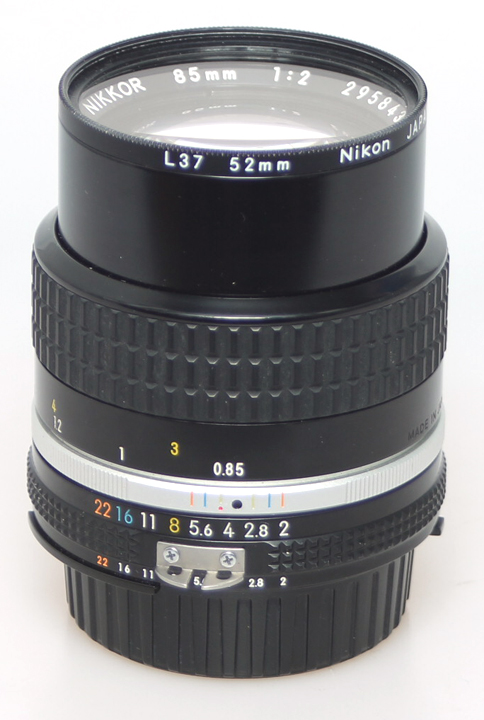 Nikon AI S 2.0/ 85 mm
