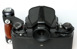 Pentax 6x7 + 2.4 / 105mm lens