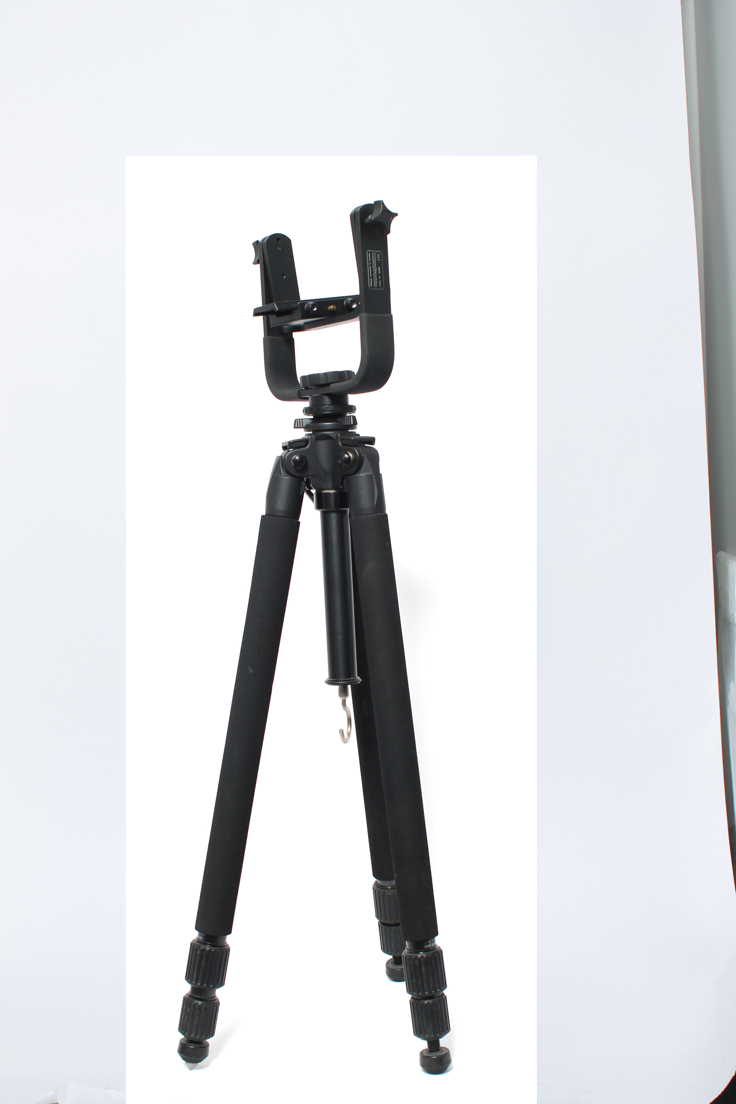 velbon. carbon fiber
