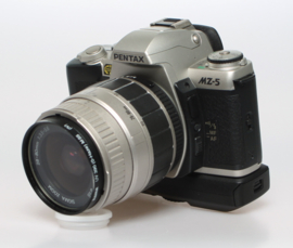 Pentax MZ-5 + 28~80mm f3.5~5.6