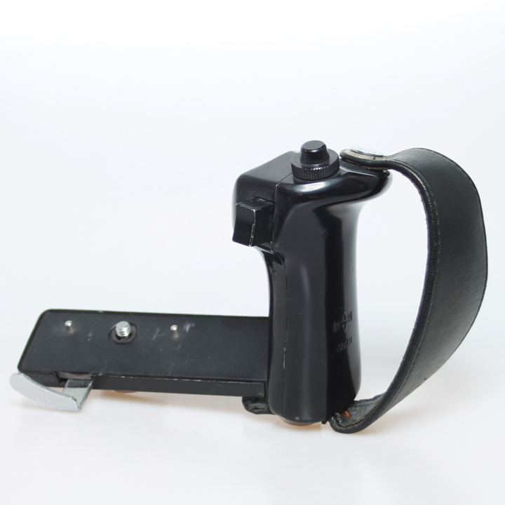 Mamiya left hand grip