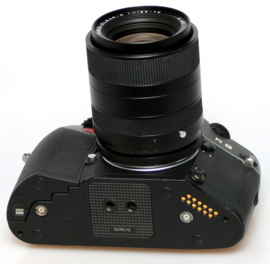 Leica R8 +  leica 4.0  / 35 - 70 lens vario Elmarit+ macro