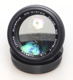 Olympus OM f2.0 / 85 mm