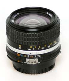 Nikon Ais 2.8 / 28 mm