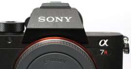 Sony A7R body + verticale grip