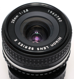 Nikon f2.8 - 28mm E