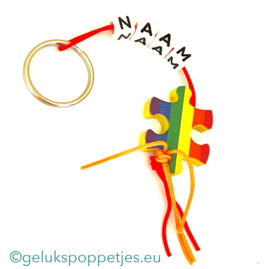 Naam sleutelhanger met puzzel gelukshangertje