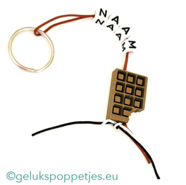 Naam sleutelhanger met chocolade gelukshangertje