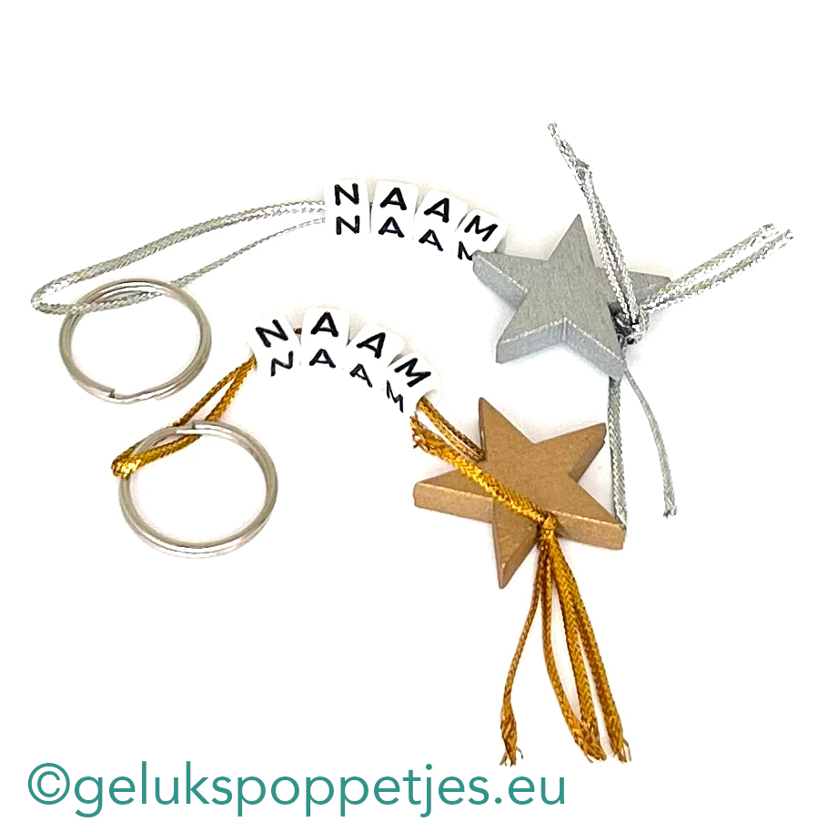 Naam sleutelhanger met geluksster hangertje in goud of zilverkleur