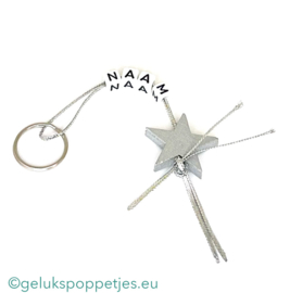 Naam sleutelhanger met geluksster hangertje in goud of zilverkleur