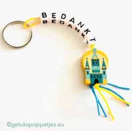 Bedankt gelukspoppetjes sleutelhanger met sprookjeskasteel
