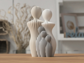 Modern 3d geprint beeldje gezin met 3 kinderen