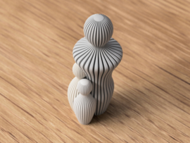 Modern 3d geprint beeldje papa met 2 kinderen