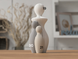 Modern 3d geprint beeldje mama met 2 kinderen