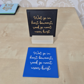3D geprinte tegeltjes met tekst – keuze uit kleuren & houder