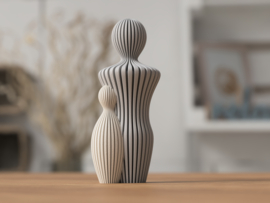 Modern 3d geprint beeldje papa met 1 kind