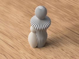 Modern 3d geprint beeldje papa met 1 kind