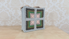 Leren haken: Gehaakte Tas met Mitred Granny Square - Tutorial