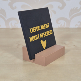 3D geprinte tegel met tekst “Liefde neemt nooit afscheid” – decoratieve herinneringstegel
