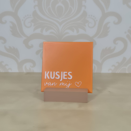 3D geprinte tegel met tekst “kusjes van mij” – decoratieve quote tegel