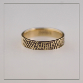 Gouden ring met vingerafdruk 5 mm breed