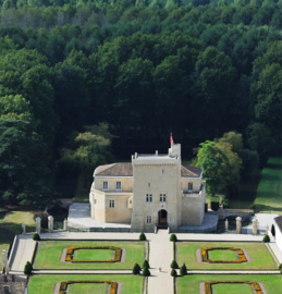 Merlot, Cabernet Sauvignon - Chateau La Tour Carnet, Haut Medoc Grand Cru Classe