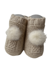 Juliana Slofjes met Pompon- Zand